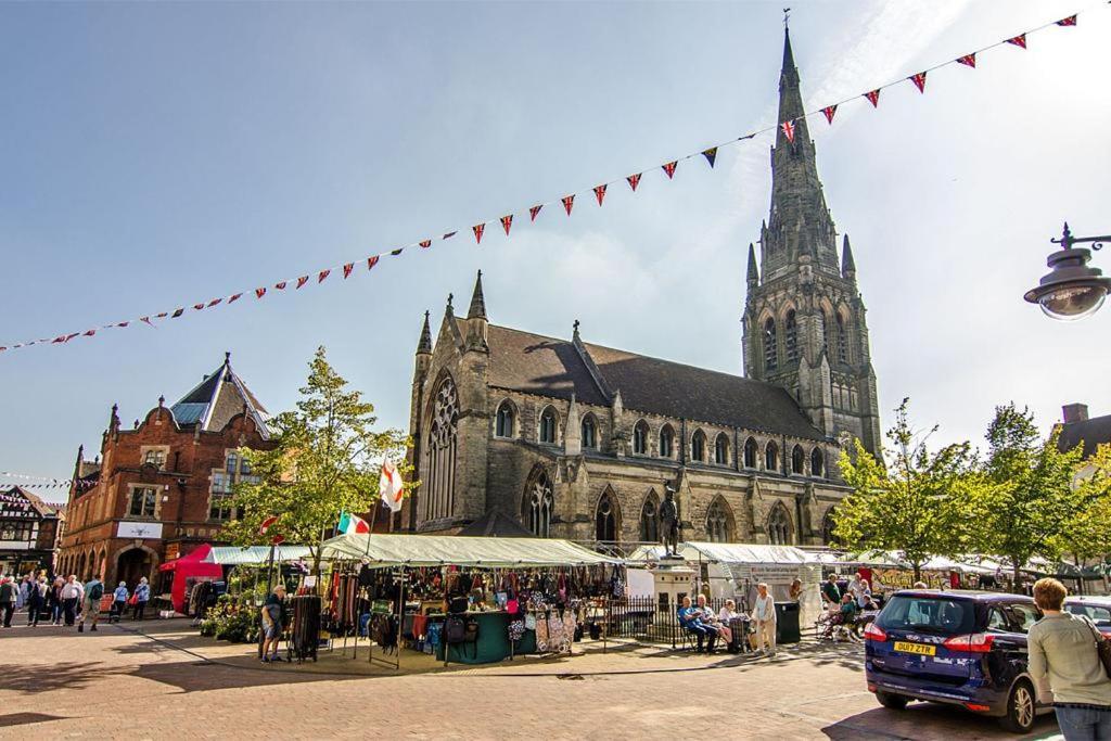 Cosy Lichfield Apartment エクステリア 写真